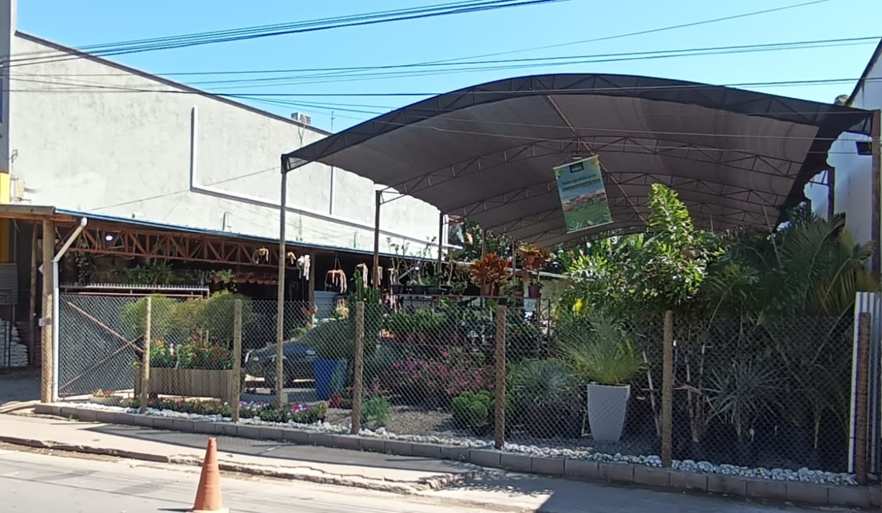 Fachada da Floricultura Visual Verde em Guanhães, Minas Gerais
